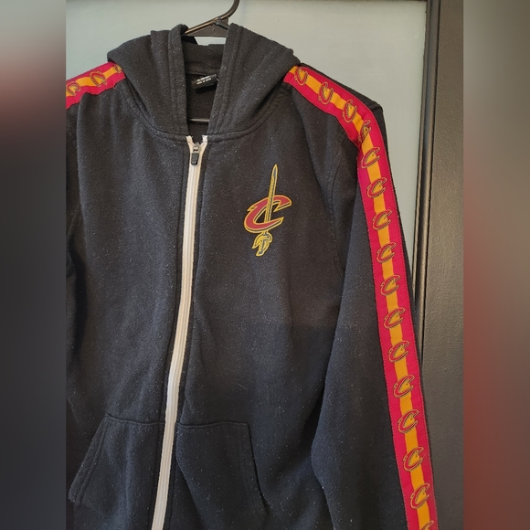 Boys Black Full Zip Cleveland Cavaliers Hoodie - Picture 3 of 4